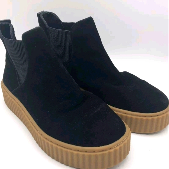 J Slides Shoes - JSlides Platform NWOT Suede Boots Size 6